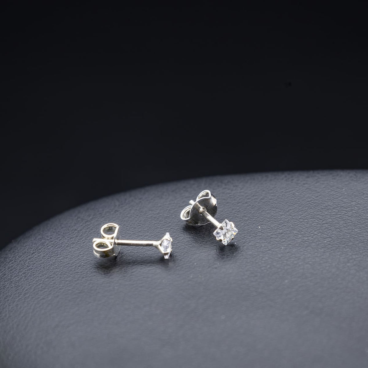 Brinco Cintilante 3mm