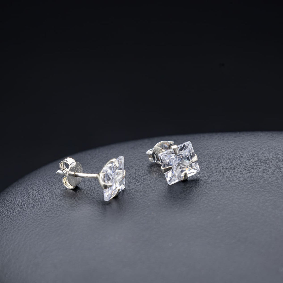 Brinco Cintilante 7mm